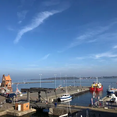 Hochwertige Apartments Im Stralsunder Hafen Buitenkant foto